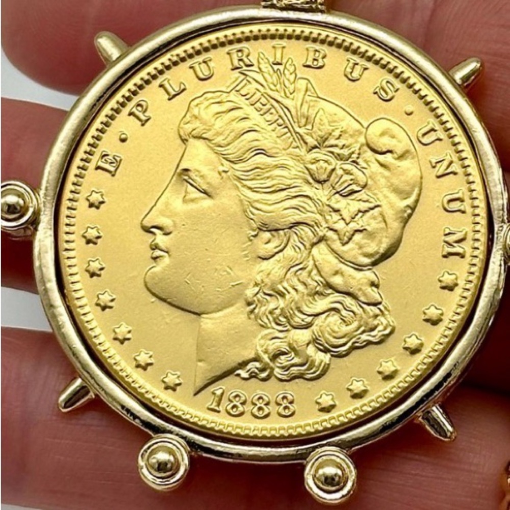 Gold 18K Plated Vintage Morgan Peace Necklace Coin Replica - Picture 2 of 3